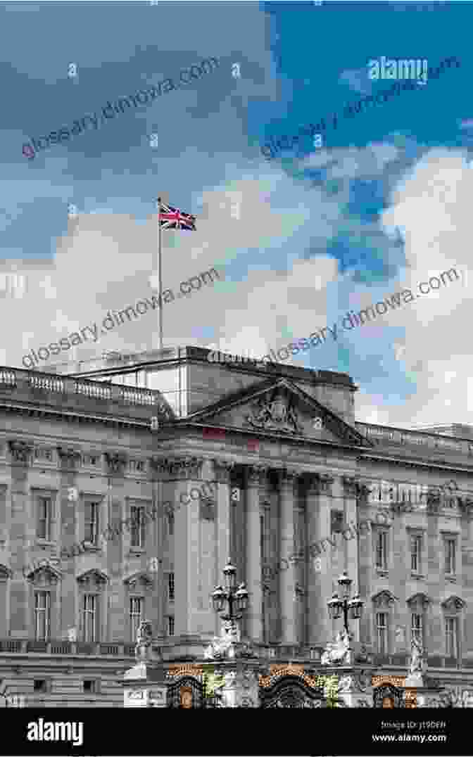 Buckingham Palace Facade With Union Jack Flag Flying 50 Sightseeing Places In London (The Best Travel Guide To)